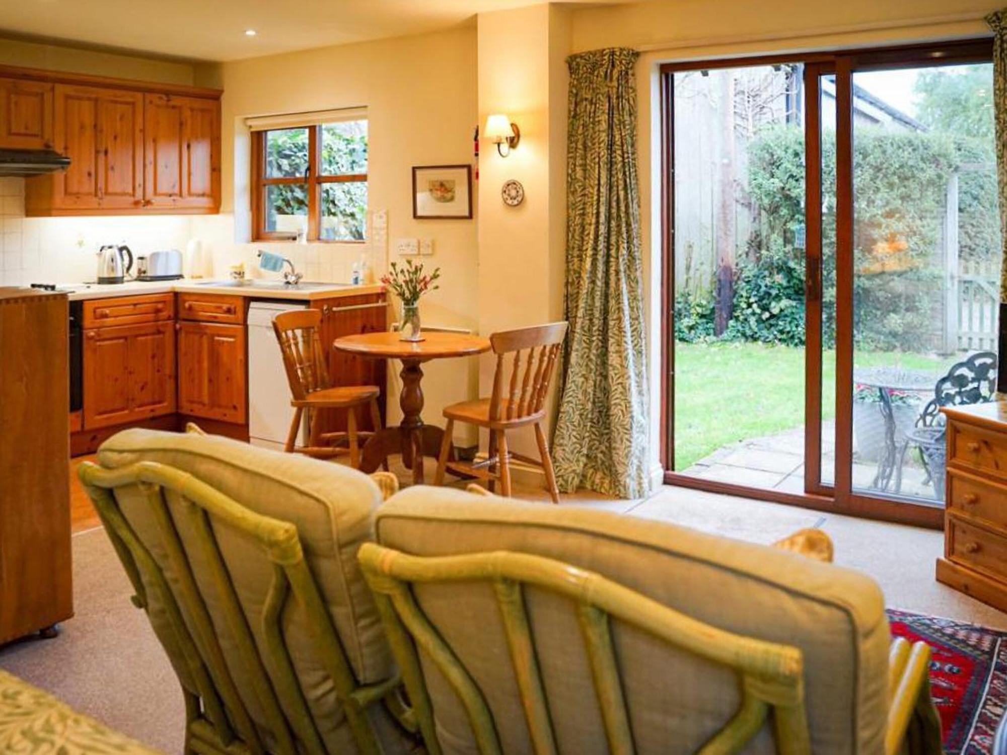 Honeysuckle Cottage North Mundham Εξωτερικό φωτογραφία