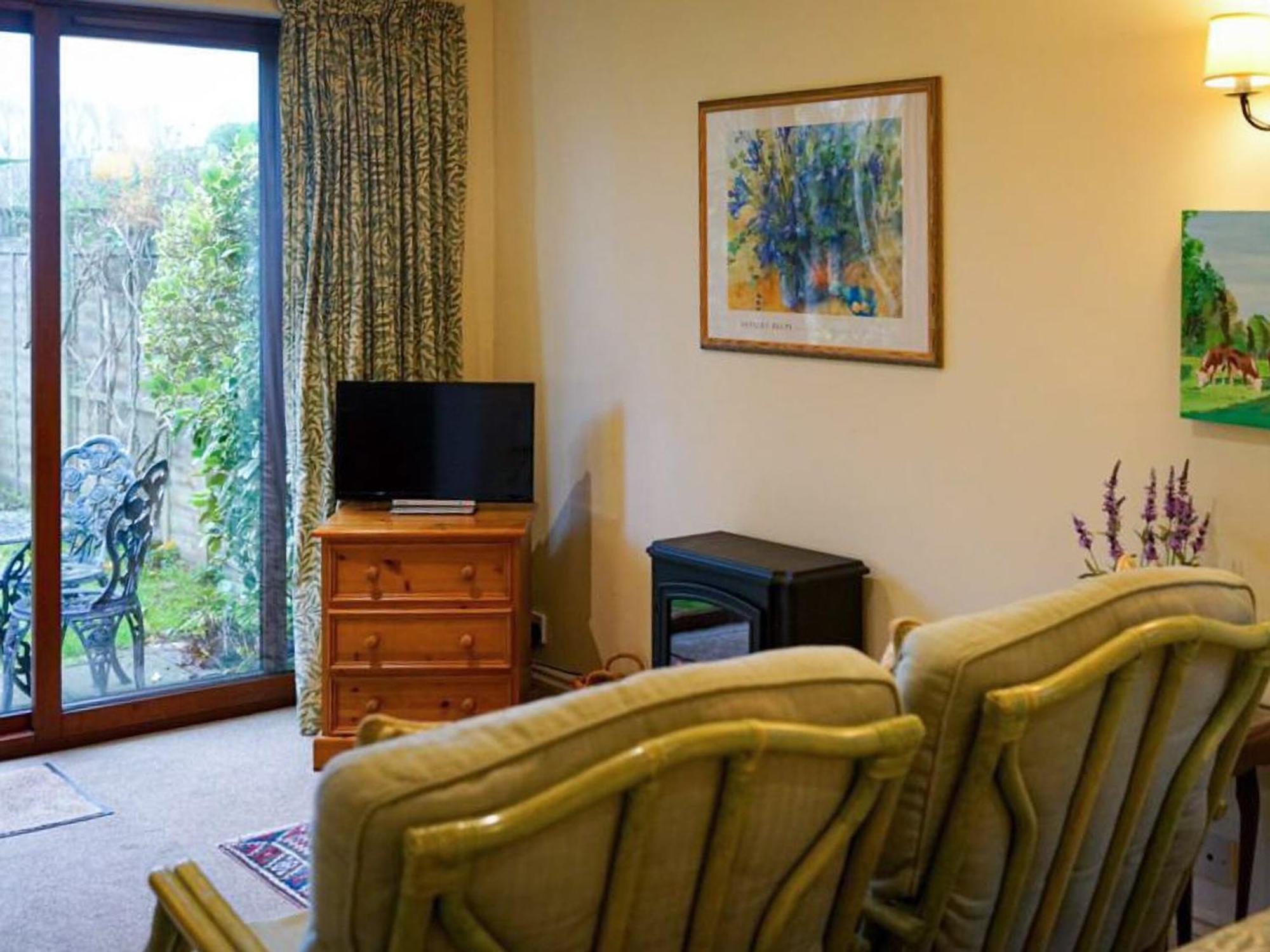 Honeysuckle Cottage North Mundham Εξωτερικό φωτογραφία